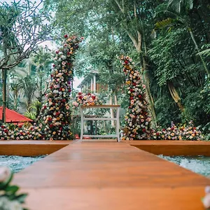 Anandadara & Ubud (Bali)